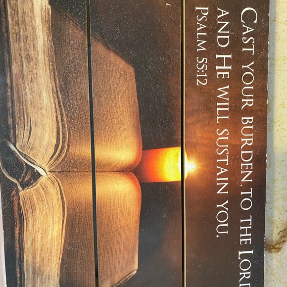 Decor hangings, these are $10 each. - Picture 2 of 2